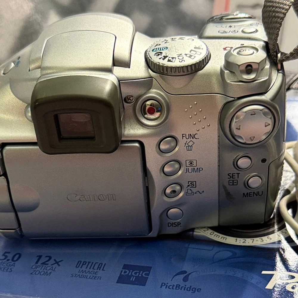 Canon PowerShot S2 IS Digital Camera -all original manuals. Excellent condition